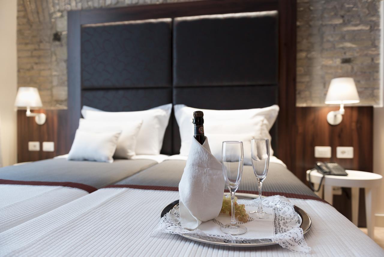 Navona Luxury Acomodação com café da manhã  2*